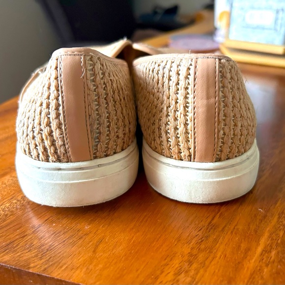 VINCE CAMUTO Aljetti Slip on Sneakers - Picture 5 of 7